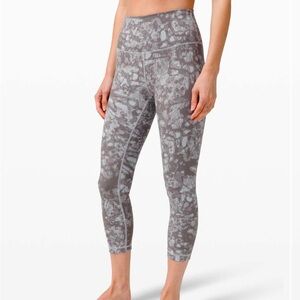 COPY - Lululemon Wunder Under High-Rise Crop 23" *Full-On Luxtreme